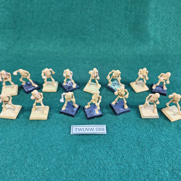 Skeletons (15, No Weapons) - Games Workshop - Fair condition