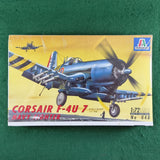 Corsair F-4U 7 Navy Fighter - 1/72 - Italeri 048 - In Shrinkwrap