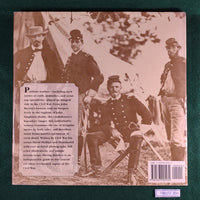 Daring Raiders: Little-Known Tales of Courage - David Philips - Hardcover