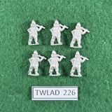 Spanish and English 1559-1605: Musketeer in Morion with Shouldered Arquebus - MER107 - Essex Miniatures - 15mm