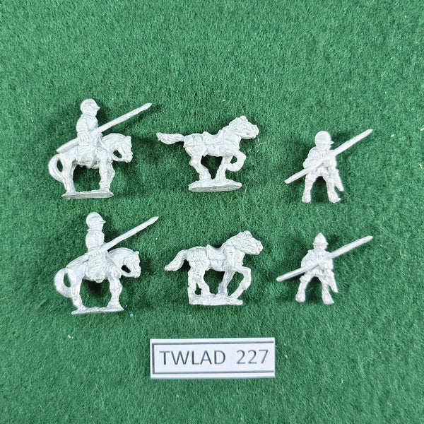 Border Lancers Wearing Helmets - LS34 - East Front Miniatures - 15mm