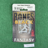 Rand, Space Smuggler - 49021 - Reaper Bones Black - Reaper Miniatures