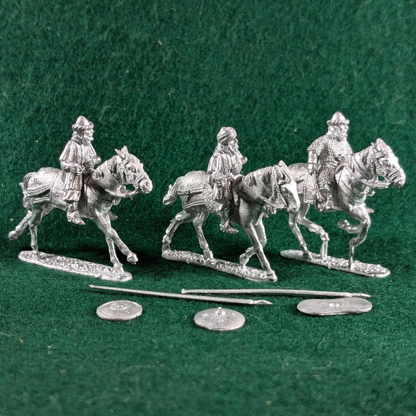 Arab Heavy Cavalry - Pack A - 3 metal figures - Black Tree Design?