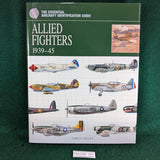 Allied Fighters 1939-45 - Chris Chant - hardcover