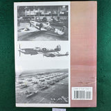 Spitfire At War - Alfred Price - Hardcover