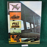 Scale Models In Plastic - Roger Chesneau - hardcover