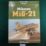 Mikoyan MiG 21 - Bill Gunston - softcover - Osprey Air Combat