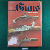 The World of Guns - Richard Akehurst - hardcover