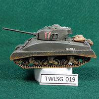 Sherman M4A1 tank - Painted Plastic  - 1/72 - Revell