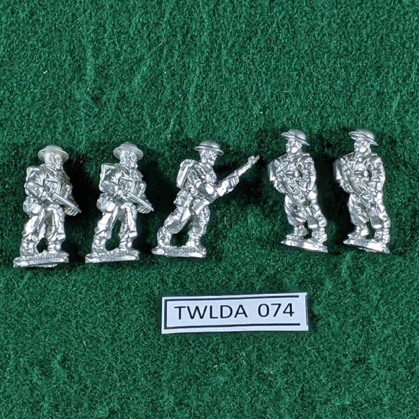 Early War British 4 SMGs, 1 Rifle - 5 figures - 28mm