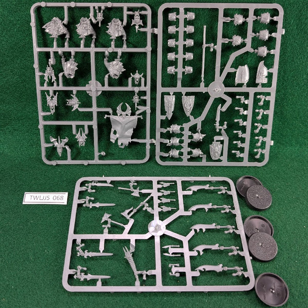 Grave Guard - Soulblight Gravelords - Warhammer Age of Sigmar - 5 figures - New on Sprue